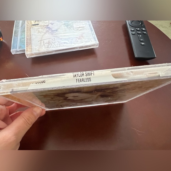 Taylor Swift Fearless CD with cd poster - Picture 3 of 6